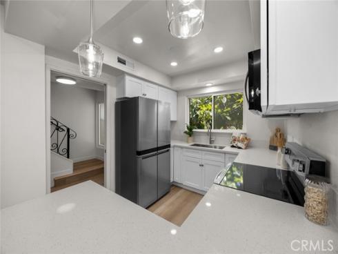 1881 Mitchell 114 Avenue, Tustin, CA