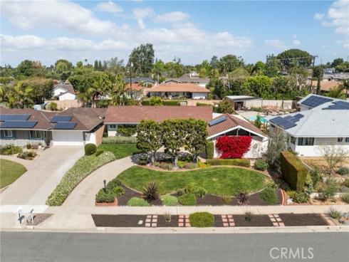 12351 Woodlawn Avenue, Tustin, CA