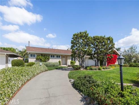 12351 Woodlawn Avenue, Tustin, CA