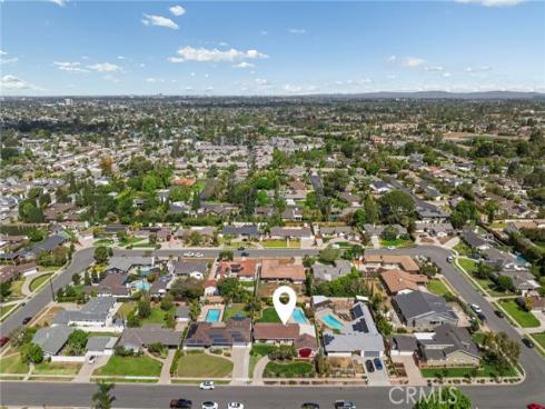 12351 Woodlawn Avenue, Tustin, CA