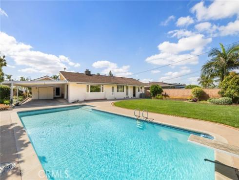 12351 Woodlawn Avenue, Tustin, CA