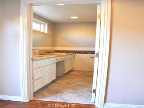 12700 Newport 36 Avenue, Tustin, CA