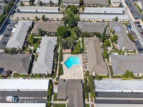 1881 Mitchell 34 Avenue, Tustin, CA