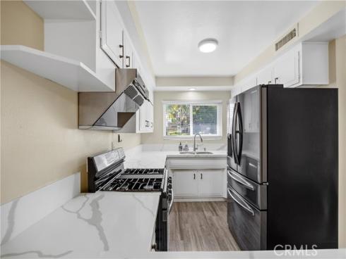 1881 Mitchell 34 Avenue, Tustin, CA