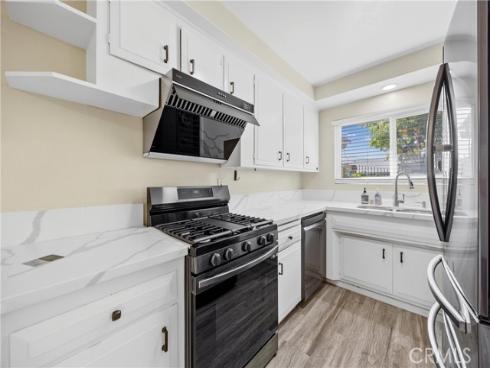 1881 Mitchell 34 Avenue, Tustin, CA