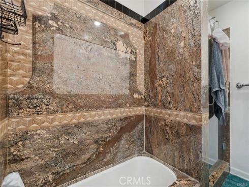 15500 Tustin Village 28 Way, Tustin, CA