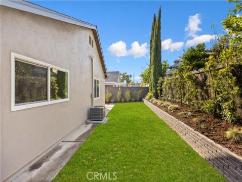 1931  Roanoke   Avenue, Tustin, CA