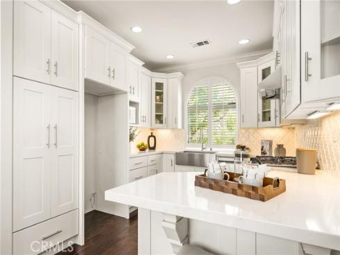 10108 Marchant Avenue, Tustin, CA