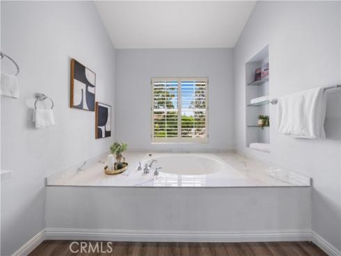 2517 Tequestra , Tustin, CA