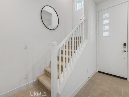 285  Lodestar  , Tustin, CA