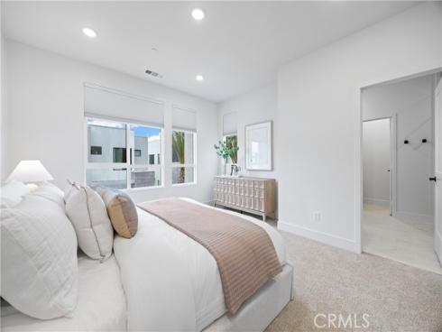 2132 Skylar Place, Tustin, CA