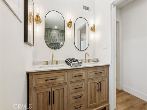 13081 Fairmont Way, Tustin, CA