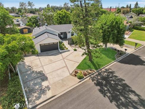 13081 Fairmont Way, Tustin, CA