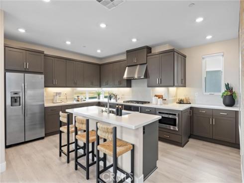 225 Waypoint , Tustin, CA