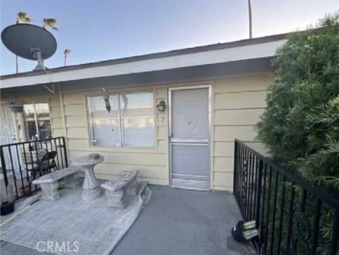 1192  Mitchell  7 , Tustin, CA