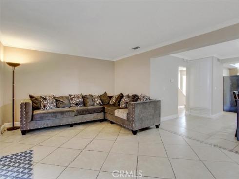 1881  Mitchell  63  Avenue, Tustin, CA