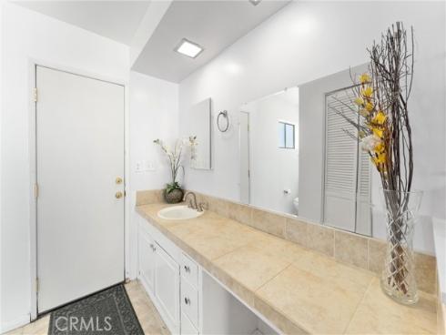 282  Prospect Park  , Tustin, CA