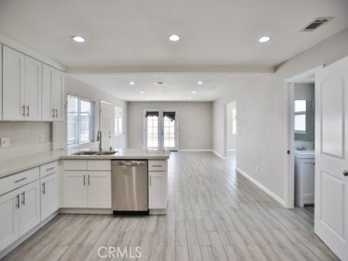 1091  Bonita   Street, Tustin, CA