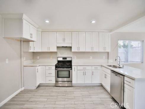 1091  Bonita   Street, Tustin, CA