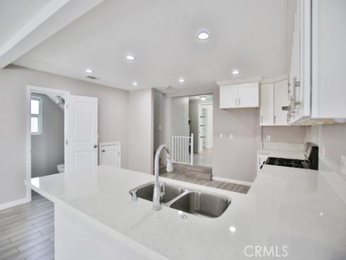 1091  Bonita   Street, Tustin, CA