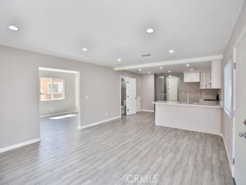 1091  Bonita   Street, Tustin, CA