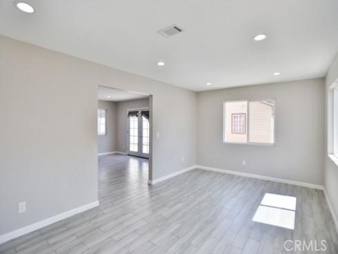 1091  Bonita   Street, Tustin, CA