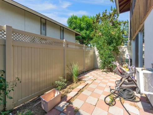 15500  Tustin Village  #15  Way, Tustin, CA