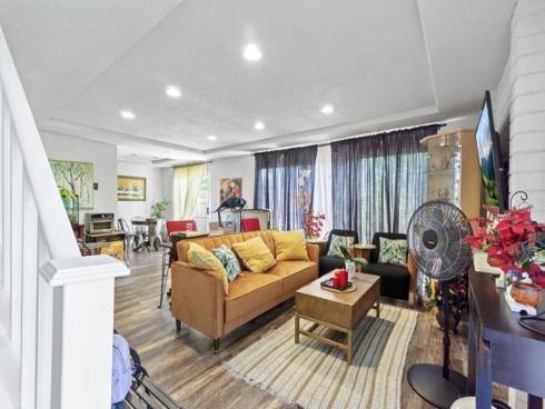 15500  Tustin Village  #15  Way, Tustin, CA