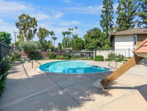 15500  Tustin Village  #15  Way, Tustin, CA