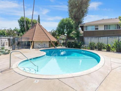 15500  Tustin Village  #15  Way, Tustin, CA