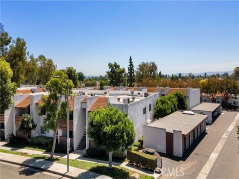 17522  Vandenberg  3  Lane, Tustin, CA