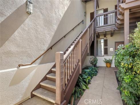 2960  Champion  1208  Way, Tustin, CA