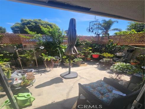 654 W Main  B  Street, Tustin, CA