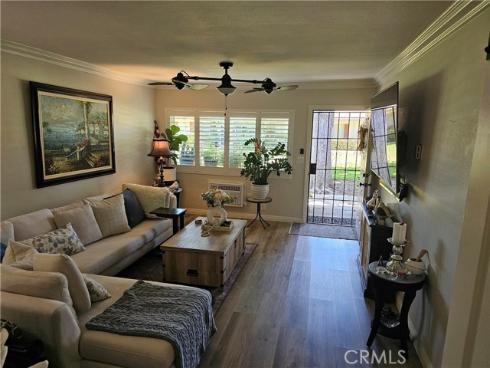 654 W Main  B  Street, Tustin, CA