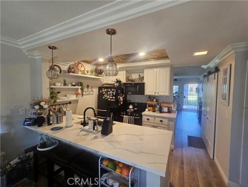 654 W Main  B  Street, Tustin, CA