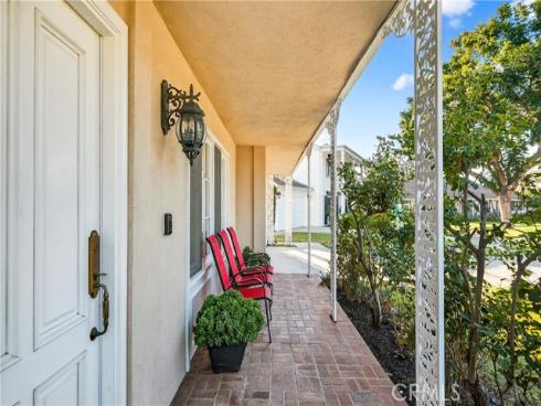 17562  Laurie  , Tustin, CA