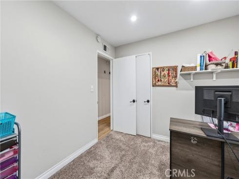 17562  Laurie  , Tustin, CA