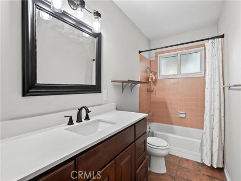 17562  Laurie  , Tustin, CA