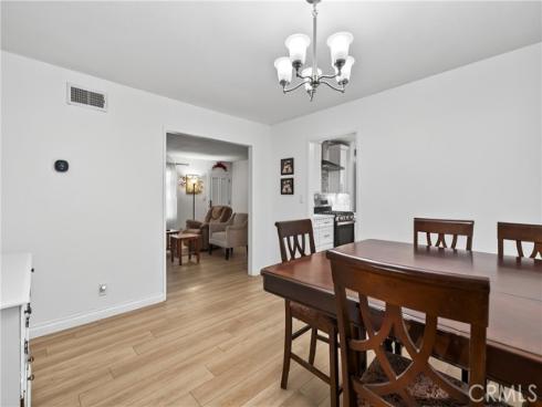 17562  Laurie  , Tustin, CA