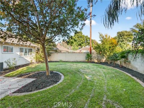 17562  Laurie  , Tustin, CA