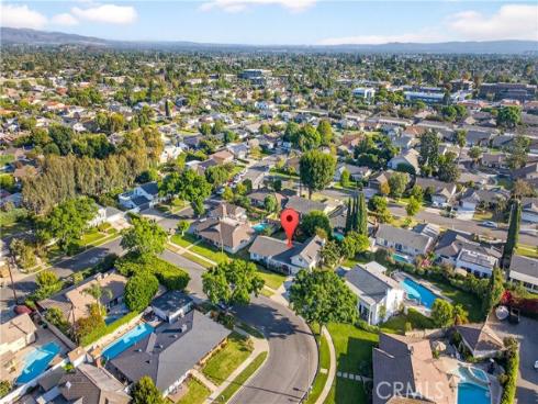 17562  Laurie  , Tustin, CA