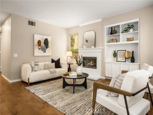 10940  Tantlinger  , Tustin, CA