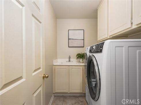 10940  Tantlinger  , Tustin, CA