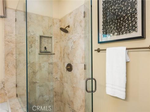 10940  Tantlinger  , Tustin, CA