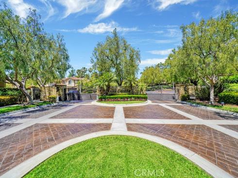 10940  Tantlinger  , Tustin, CA
