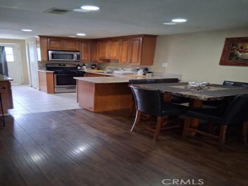 1777  Mitchell  29  Avenue, Tustin, CA