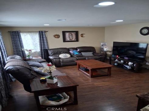 1777  Mitchell  29  Avenue, Tustin, CA