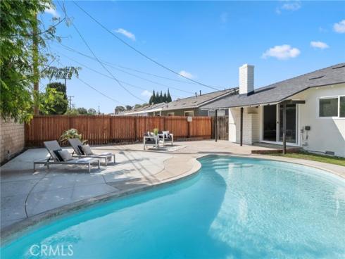 14032  Woodlawn  , Tustin, CA