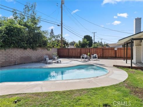 14032  Woodlawn  , Tustin, CA