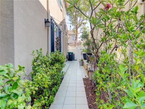 13069  Arborwalk  , Tustin, CA